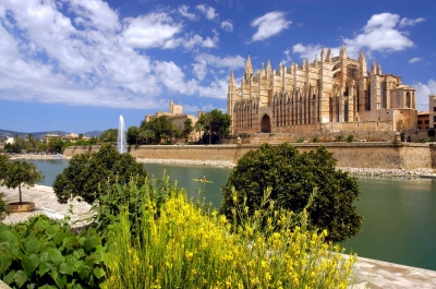 La Seu Kathedrale Mallorca (Henry Czauderna / stock.adobe.com)  lizenziertes Stockfoto 
Informazioni sulla licenza disponibili sotto 'Prova delle fonti di immagine'